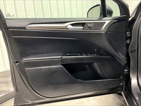 Used 2019 Ford Fusion SEL image 23