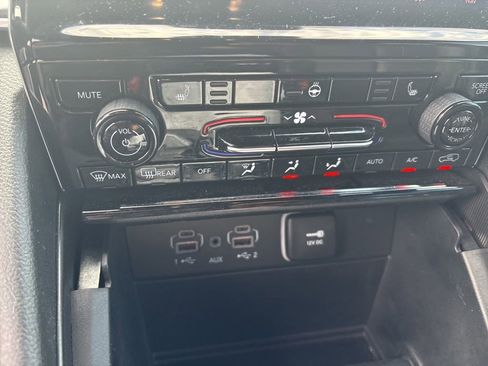 Used 2024 Jeep Grand Cherokee Limited 4xe AWD/4WD image 14