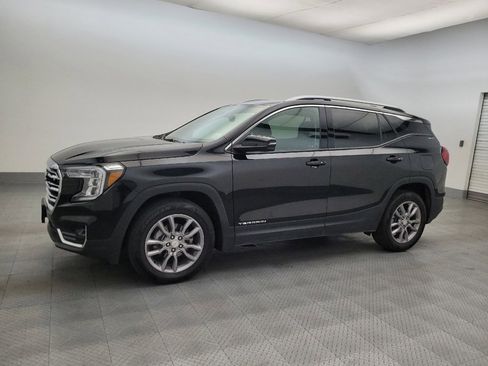 Used 2024 GMC Terrain SLT AWD/4WD image 2