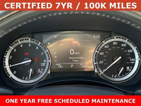 Used 2022 Toyota Highlander XLE AWD/4WD image 28