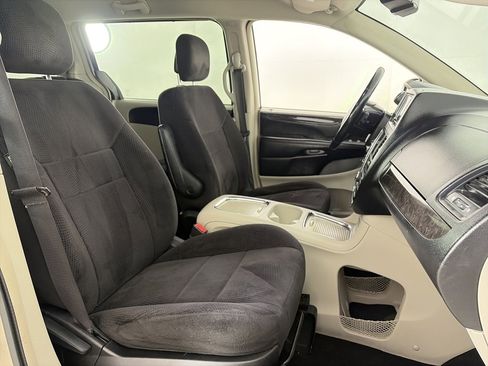 Used 2013 Dodge Grand Caravan Crew w/ Driver Convenience Group image 28