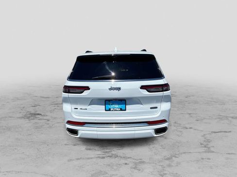 Used 2022 Jeep Grand Cherokee L Overland w/ Luxury Tech Group IV AWD/4WD image 7