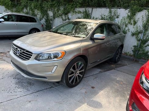 Used 2016 Volvo XC60 T5 Platinum FWD image 3