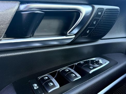 Used 2022 Kia Telluride SX w/ SX Prestige Package image 22