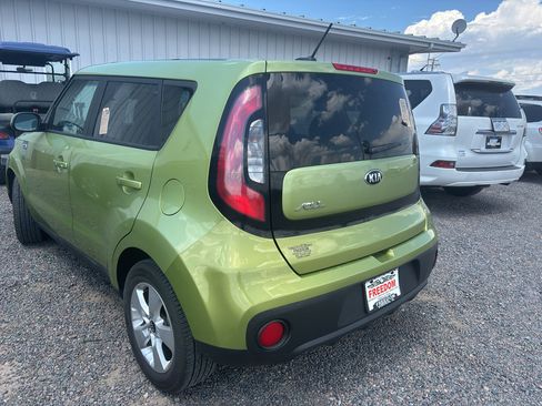Used 2017 Kia Soul FWD image 6