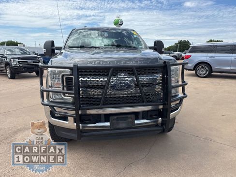 Used 2017 Ford F250 XLT w/ XLT Value Package AWD/4WD image 2