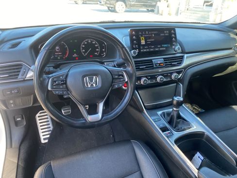 Used 2020 Honda Accord Sport image 11