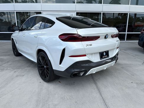 Used 2024 BMW X6 xDrive40i w/ Executive Package AWD/4WD image 3