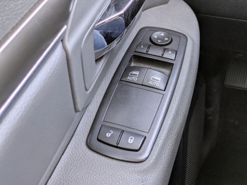 Used 2016 RAM 1500 Express image 20