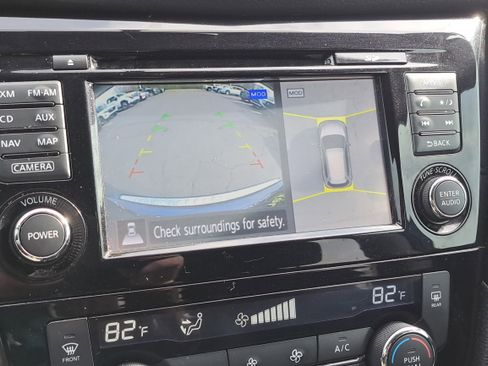 Used 2017 Nissan Rogue SV w/ SV Premium Package image 19