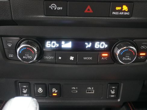 Used 2023 Nissan Frontier PRO-4X w/ Pro-4X Premium Package AWD/4WD image 23