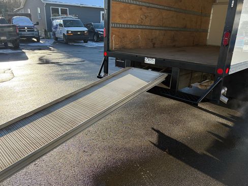 Used 2023 GMC Savana 3500 Extended w/ Power Convenience Package image 33