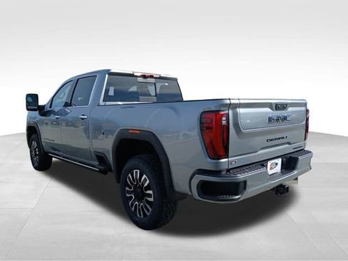 New 2026 GMC Sierra 2500 Denali Ultimate w/ LPO, Black Badging Package AWD/4WD image 3