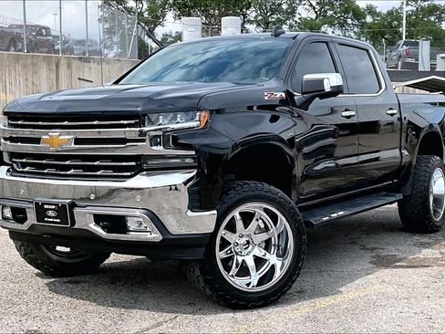 Used 2020 Chevrolet Silverado 1500 LTZ w/ LTZ Plus Package AWD/4WD image 39