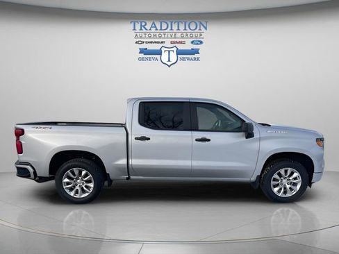 Used 2022 Chevrolet Silverado 1500 Custom image 6