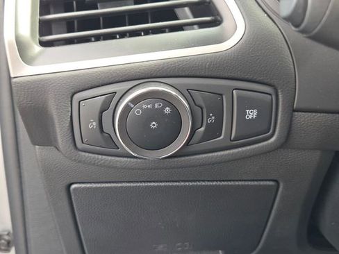 Used 2024 Ford Edge SE AWD/4WD image 25
