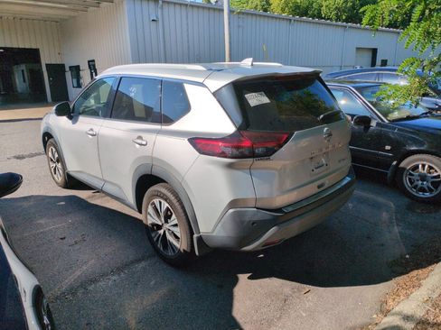 Used 2021 Nissan Rogue SV w/ Premium Package AWD/4WD image 4