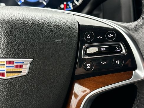 Used 2020 Cadillac Escalade ESV Luxury image 19