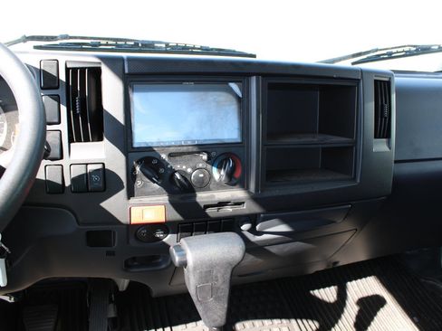 New 2024 Chevrolet Low Cab Forward image 14