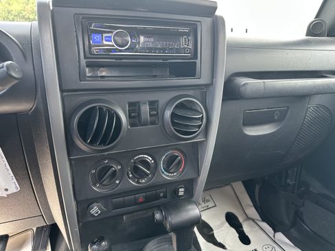 Used 2008 Jeep Wrangler X AWD/4WD image 11