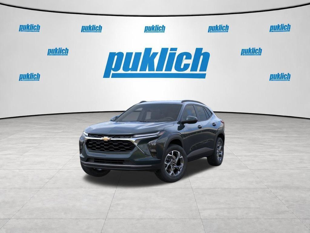 New 2026 Chevrolet Trax LT w/ Driver Confidence Package FWD image 10
