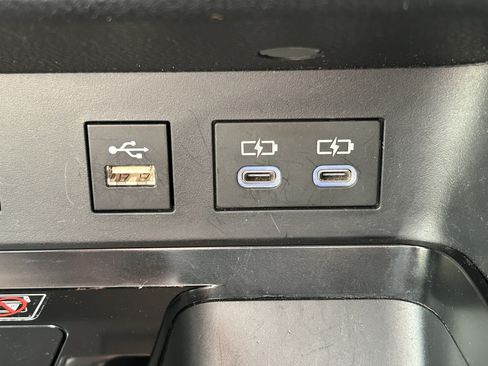 Used 2025 Toyota Camry LE FWD image 30