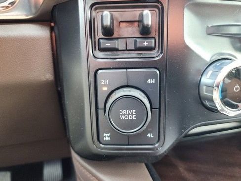 New 2025 Ford F250 King Ranch w/ Chrome Package image 22