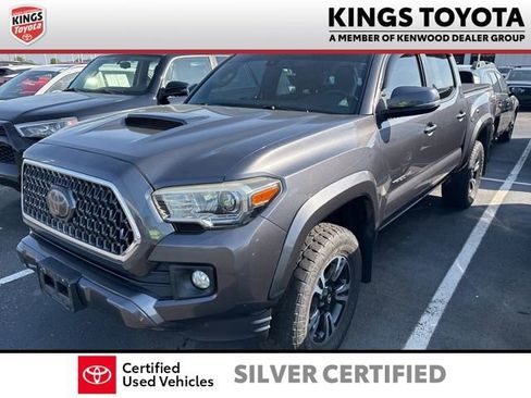 Certified 2018 Toyota Tacoma TRD Sport AWD/4WD image 4