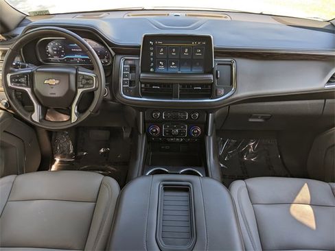Used 2023 Chevrolet Suburban LT image 13