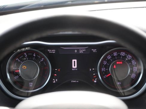 Used 2015 Dodge Challenger R/T Scat Pack w/ Leather Interior Group image 17