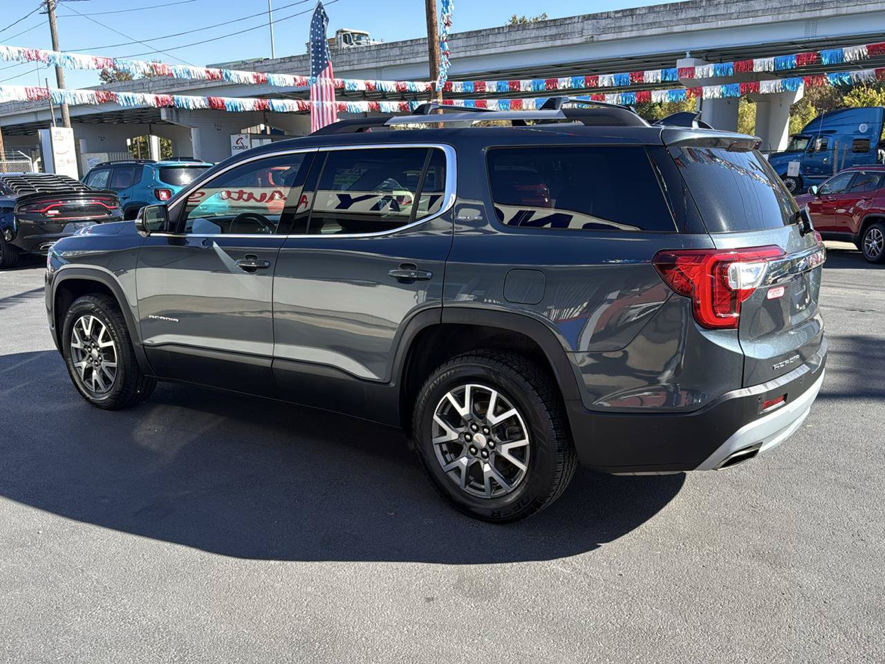 Used 2020 GMC Acadia SLE w/ Driver Convenience Package AWD/4WD image 7