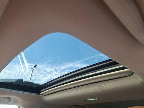 Used 2021 Subaru Outback Touring XT image 14