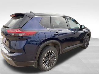Used 2025 Nissan Rogue SL w/ Tech Package AWD/4WD video 4