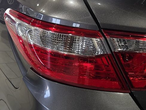 Used 2017 Toyota Camry LE FWD image 10