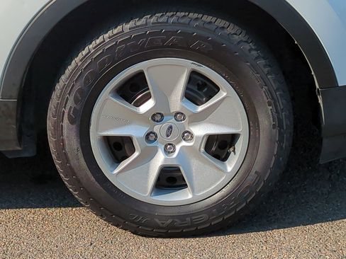 Used 2013 Ford Explorer 4WD w/ Class III Trailer Tow Pkg image 28