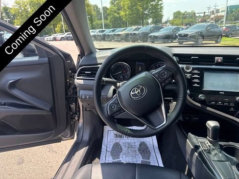 Used 2020 Toyota Camry SE FWD image 13