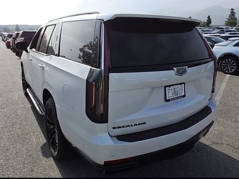 Used 2023 Cadillac Escalade Sport Platinum w/ LPO, ONYX Package AWD/4WD image 5