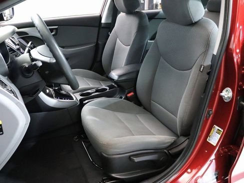Used 2015 Hyundai Elantra SE w/ Option Group 02 image 9