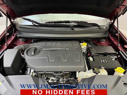 Used 2019 Jeep Cherokee Limited AWD/4WD image 10