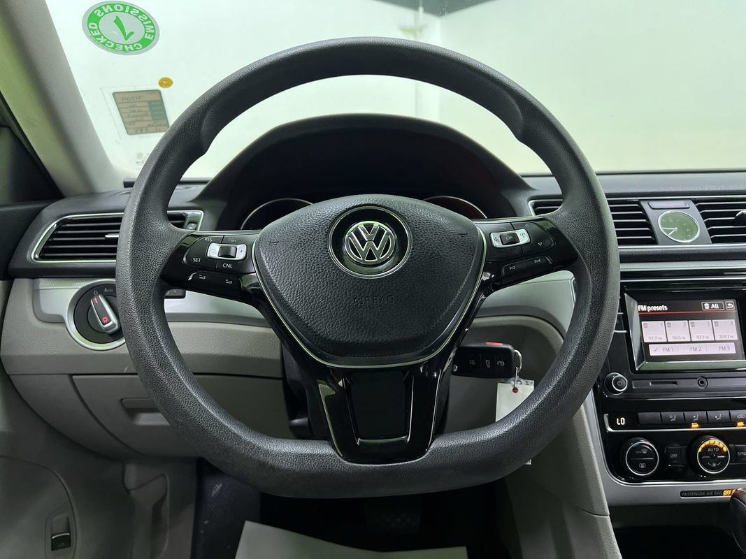 Used 2016 Volkswagen Passat 1.8T S FWD image 21
