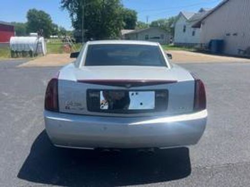 Used 2006 Cadillac XLR RWD image 6