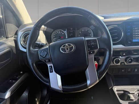 Used 2017 Toyota Tacoma SR5 w/ Tow Package image 13