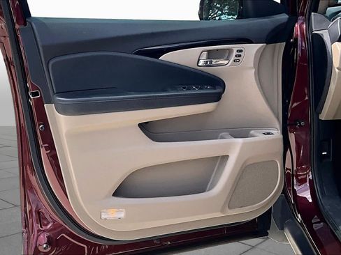 Used 2018 Honda Pilot Touring image 20