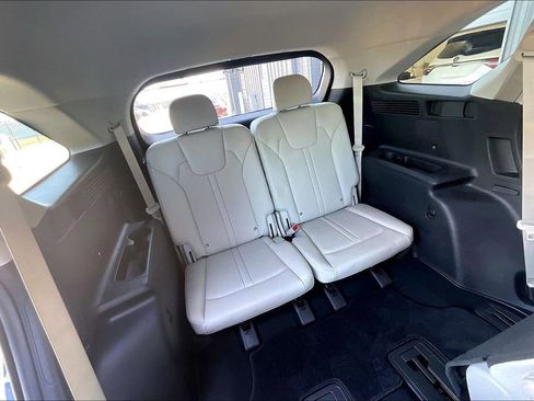 Used 2025 Kia Sorento EX image 28