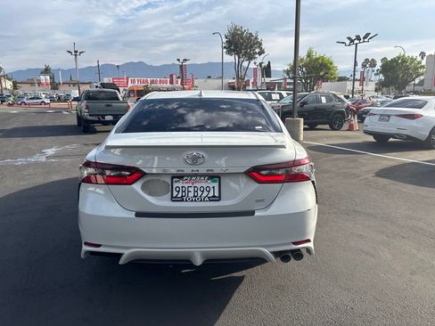 Used 2022 Toyota Camry SE FWD image 5