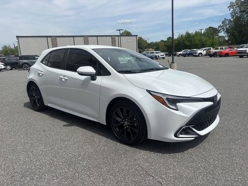 Used 2025 Toyota Corolla XSE image 9