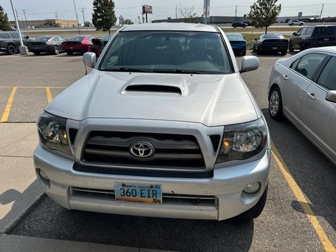 Used 2010 Toyota Tacoma 4x4 Double Cab V6 image 10