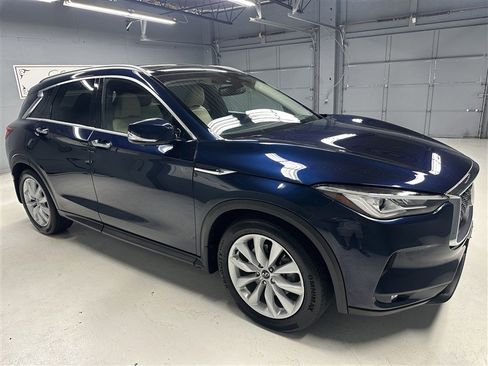 Used 2019 INFINITI QX50 Essential w/ Premium Heat Package AWD/4WD image 8