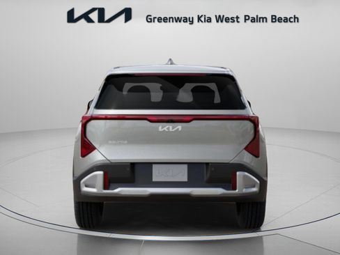New 2027 Kia Seltos S FWD image 6