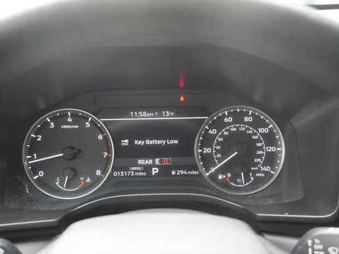 Used 2024 Mitsubishi Outlander ES image 18